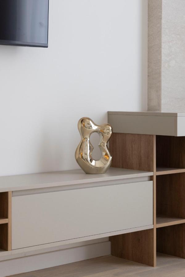 Luxurious & Spacious Central Residence With Balcony Boedapest Buitenkant foto